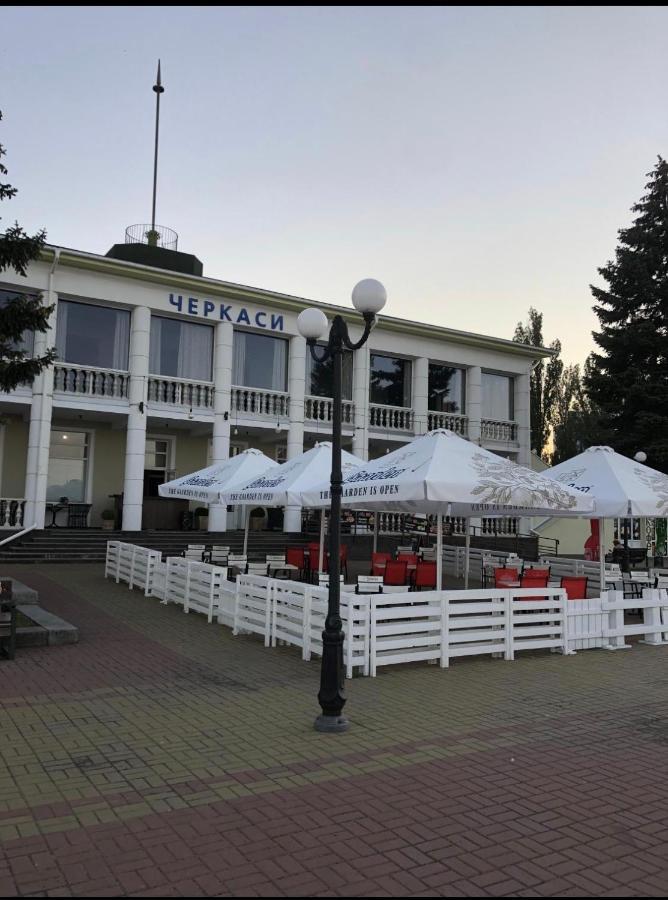 Apartments On Priportovaya,35 Tsjerkasij Eksteriør bilde